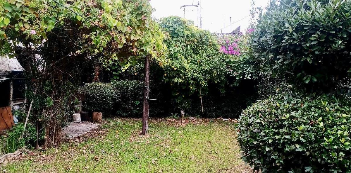 En Venta Casa Americana con Parque Garage y Terraza 5