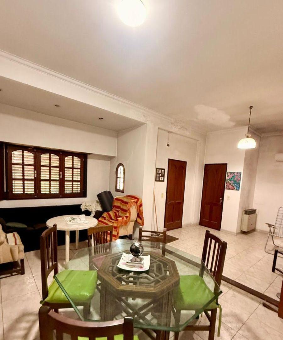 Foto de EN VENTA CHALET DE 2 PLANTAS CON PISCINA EN HAEDO, imagen 4
