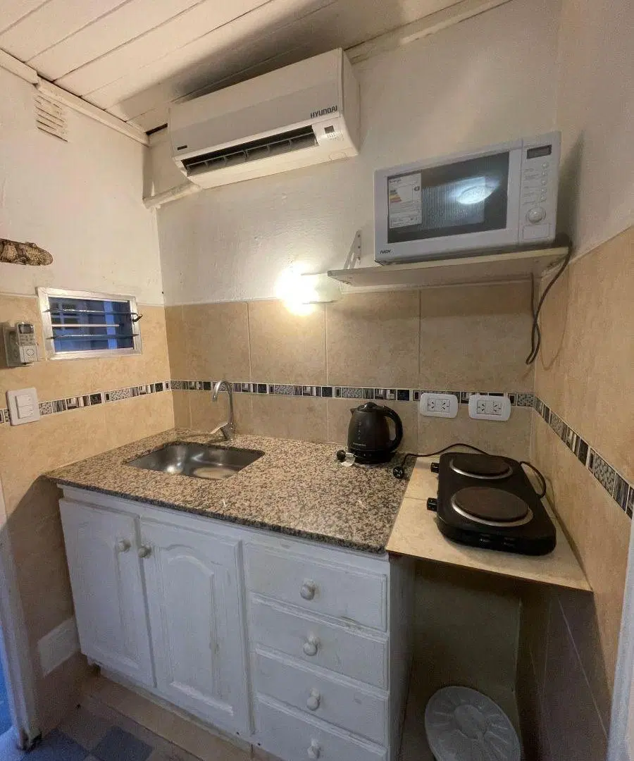 ALQUILER MONOAMBIENTE AMOBLADO Y EQUIPADO EN MORÓN 5