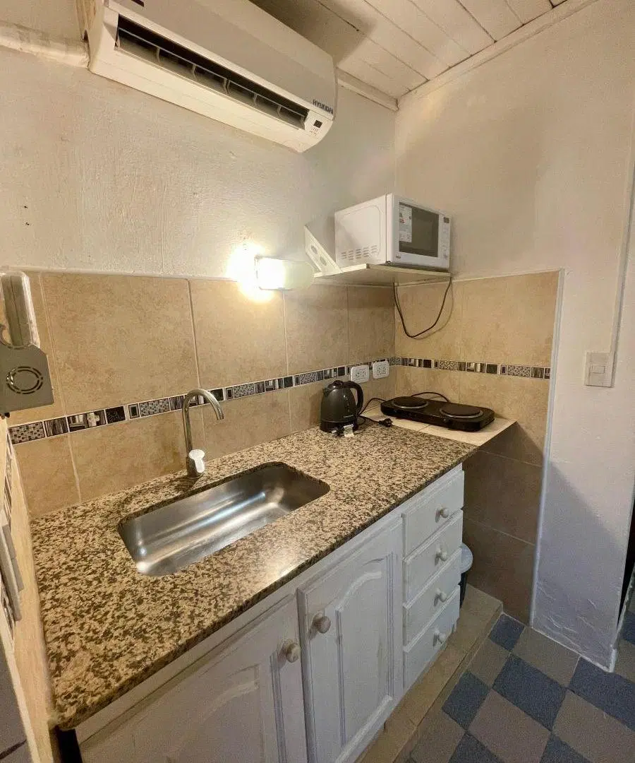 ALQUILER MONOAMBIENTE AMOBLADO Y EQUIPADO EN MORÓN 2