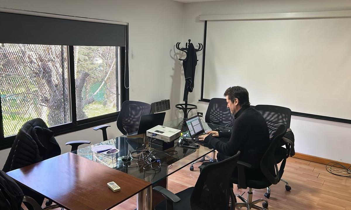 Excelente Deposito Galpon y Oficinas a 50 m Acceso Oeste - Impecable Estado 1