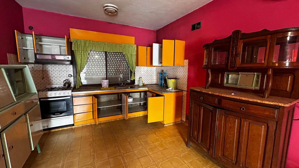 Foto de EN VENTA - PROPIEDAD 3 AMBIENTES - FONDO LIBRE, imagen 2