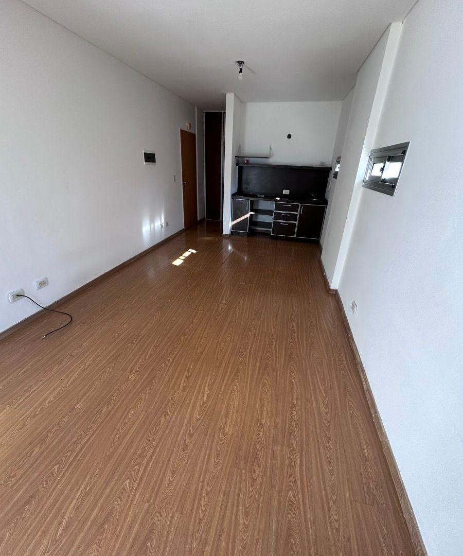 Foto de EL ALQUILER - MONOAMBIENTE EN LANUSITA - Al Frente, imagen 4