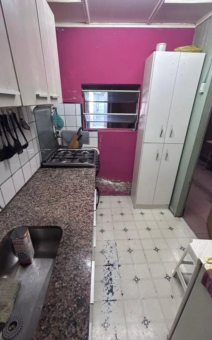 A LA VENTA - PROPIEDAD EN GRAN LOTE DE TERRENO - A REFACCIONAR 8