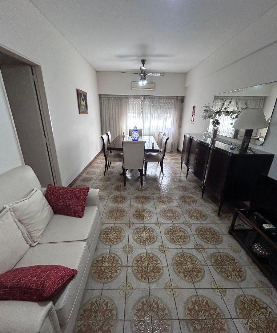 Foto de EN ALQUILER - DEPTO 3 AMBIENTES AMPLIOS - POR ESCALERA, imagen 4
