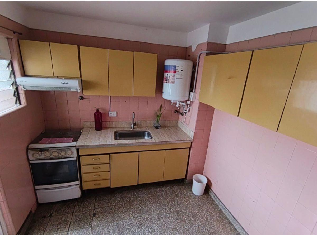 Foto de A LA VENTA - DEPARTAMENTO 2 AMBIENTES - INMEJORABLE ZONA - Expensas, imagen 3