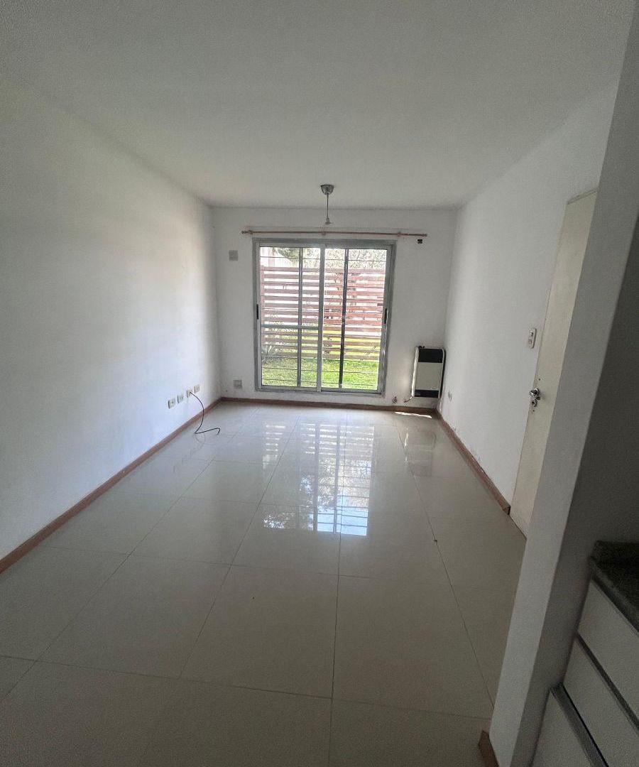Foto de EN ALQUILER - MONOAMBIENTE EN PLANTA BAJA, imagen 3