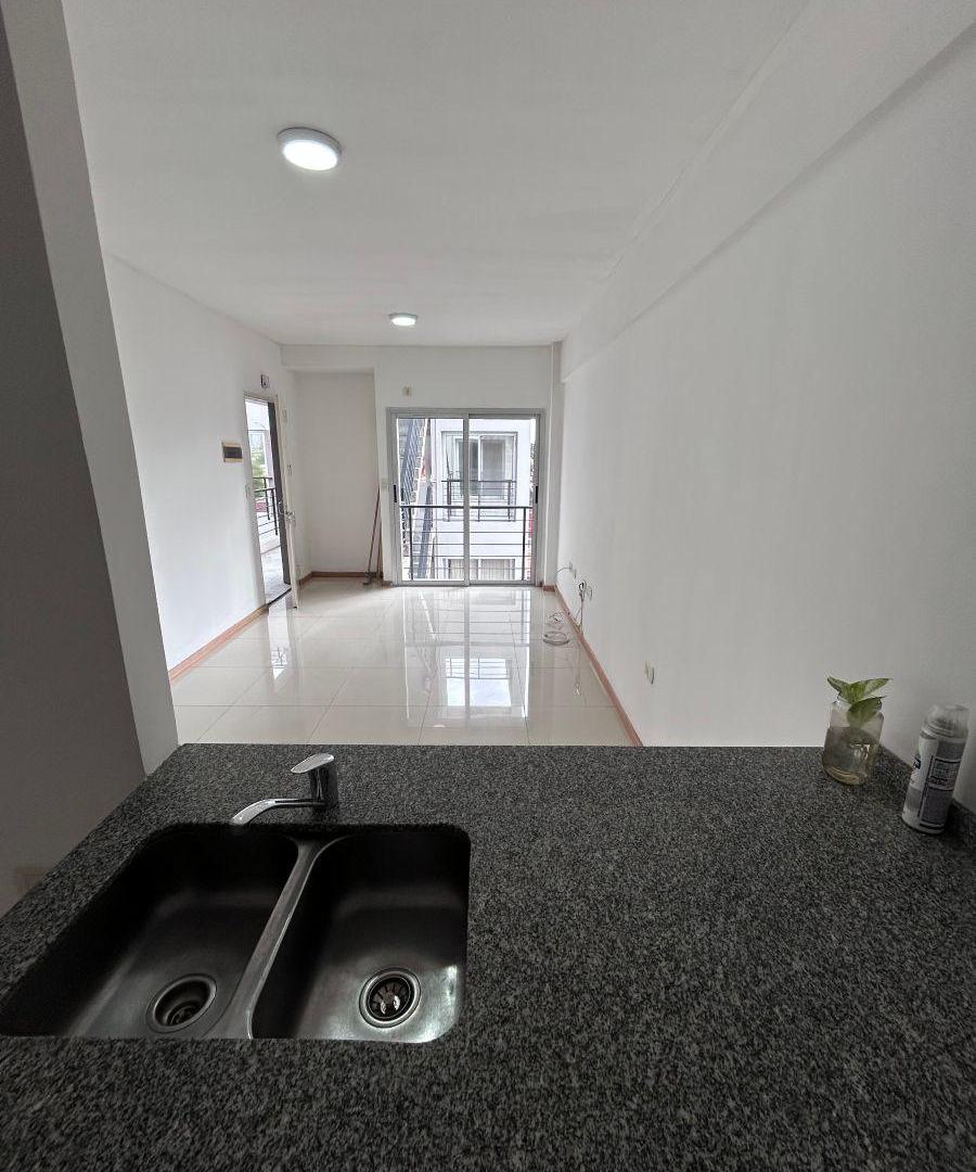 Foto de EN ALQUILER - SEMIPISO 2 AMBIENTES EN CONDOMINIO, imagen 3