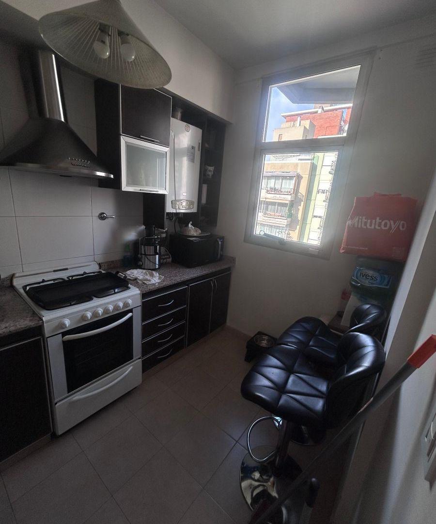 Foto de A LA VENTA - SEMIPISO 3 AMB CON COCHERA - LANUSITA, imagen 4