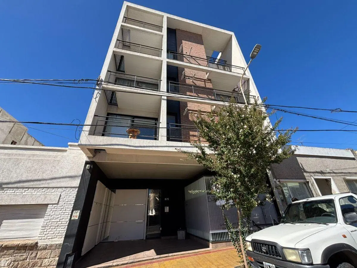 Maipú 875 - Un dormitorio y medio - Tandil 2