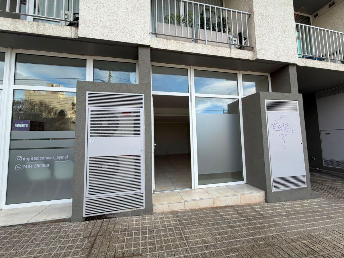 Foto de 25 de Mayo al 700, Tandil - Local planta baja, imagen 1