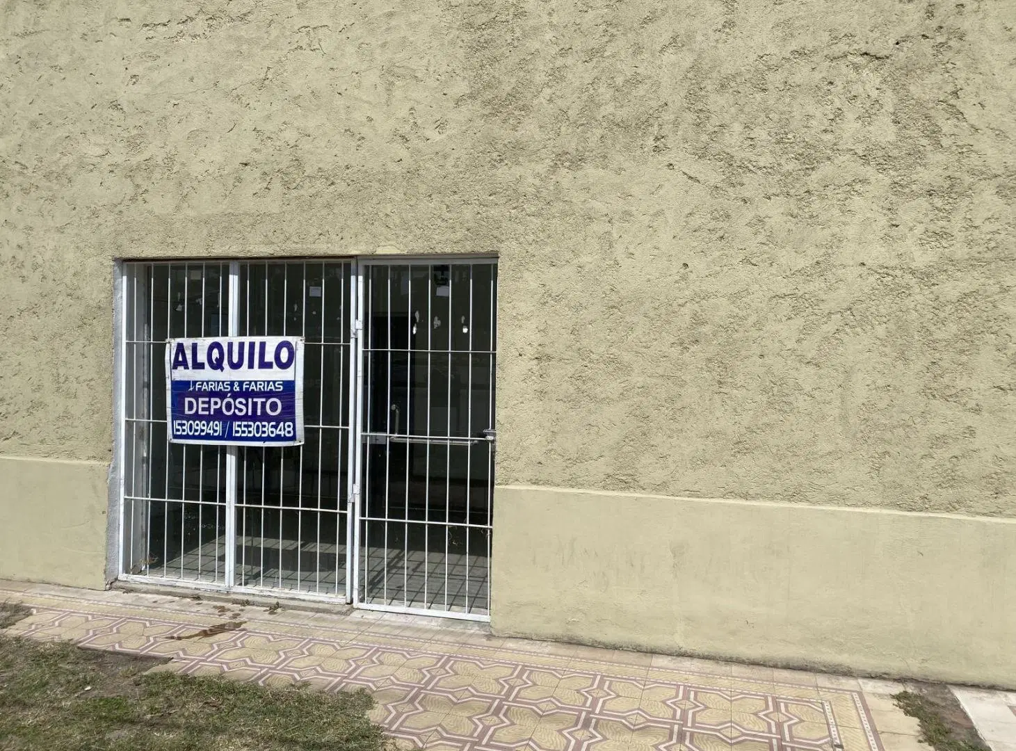 Alquilo Local Sobre Av Ricardo Rojas , Quintas De Arguello 5