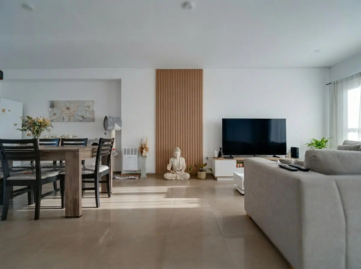 Casa en venta en City Bell: 10 y 474. Tiene 2 dormitorios y jardín. 5