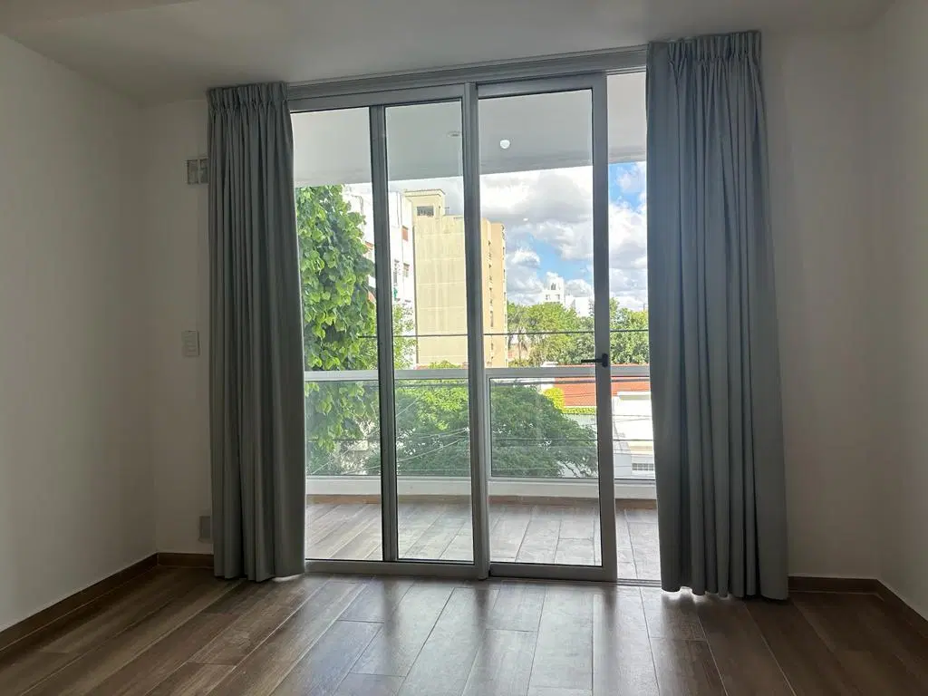 Monoambiente a estrenar,con balcon ,  con losa radiante, A/A 5