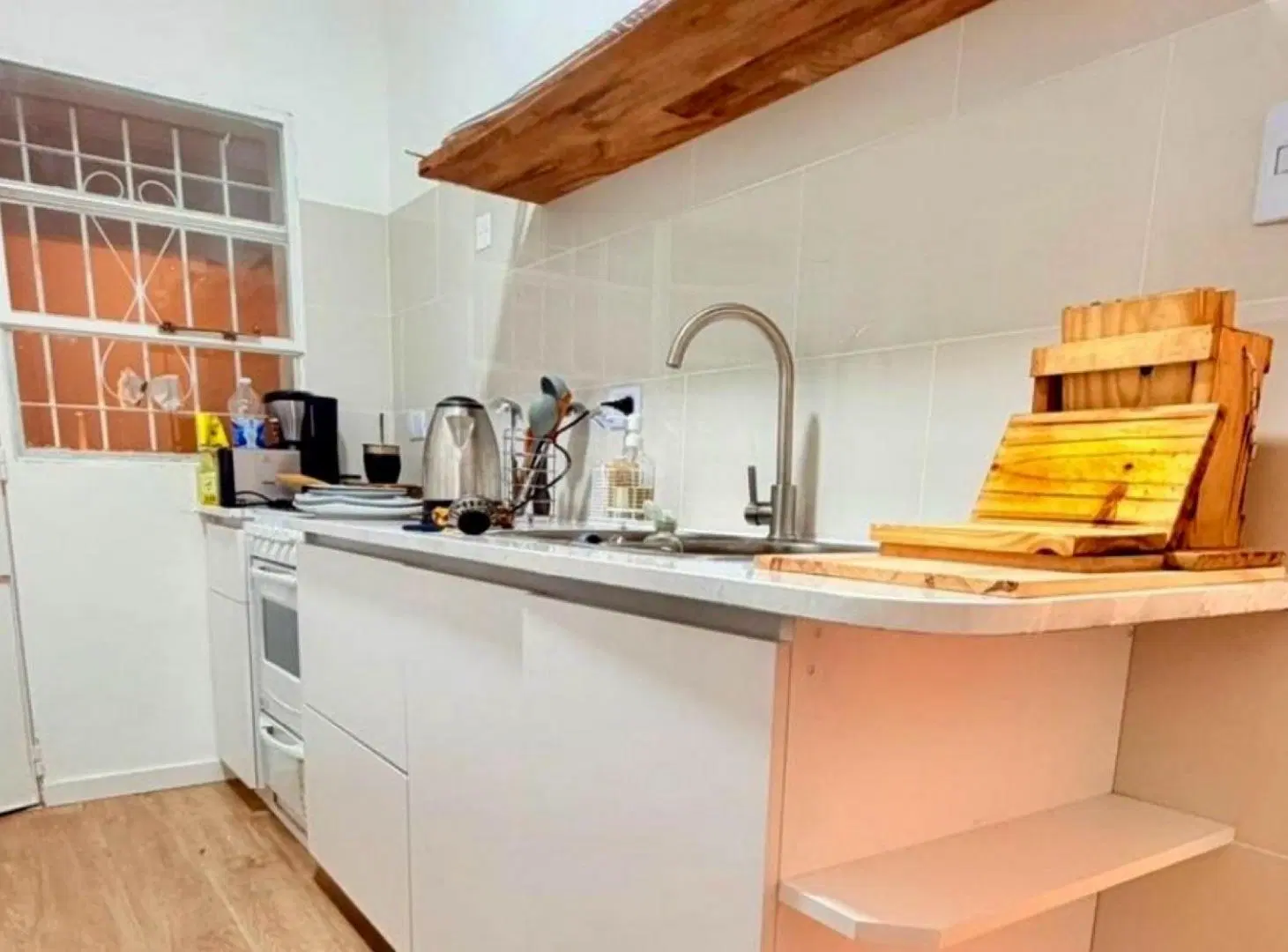 CASA EN PH EN VENTA EN TOLOSA: 39 Y 115. SE ENTREGA TOTALMENTE AMUEBLADA Y SE ENCUENTRA REFACCIONADA 2