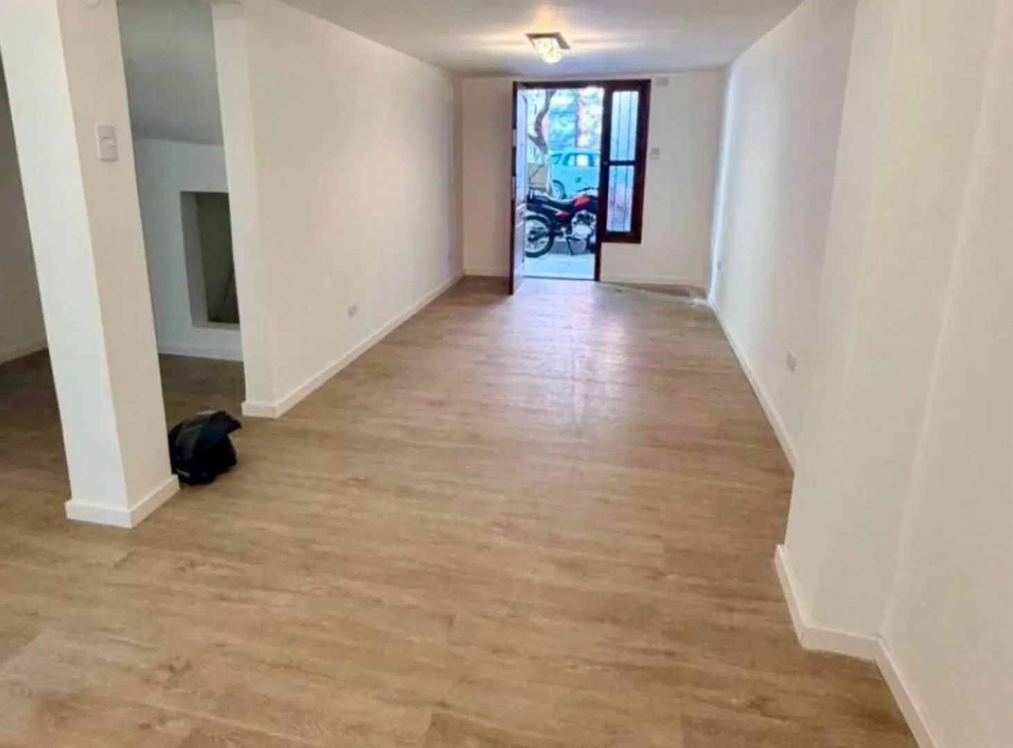 CASA EN PH EN VENTA EN TOLOSA: 39 Y 115. SE ENTREGA TOTALMENTE AMUEBLADA Y SE ENCUENTRA REFACCIONADA 1