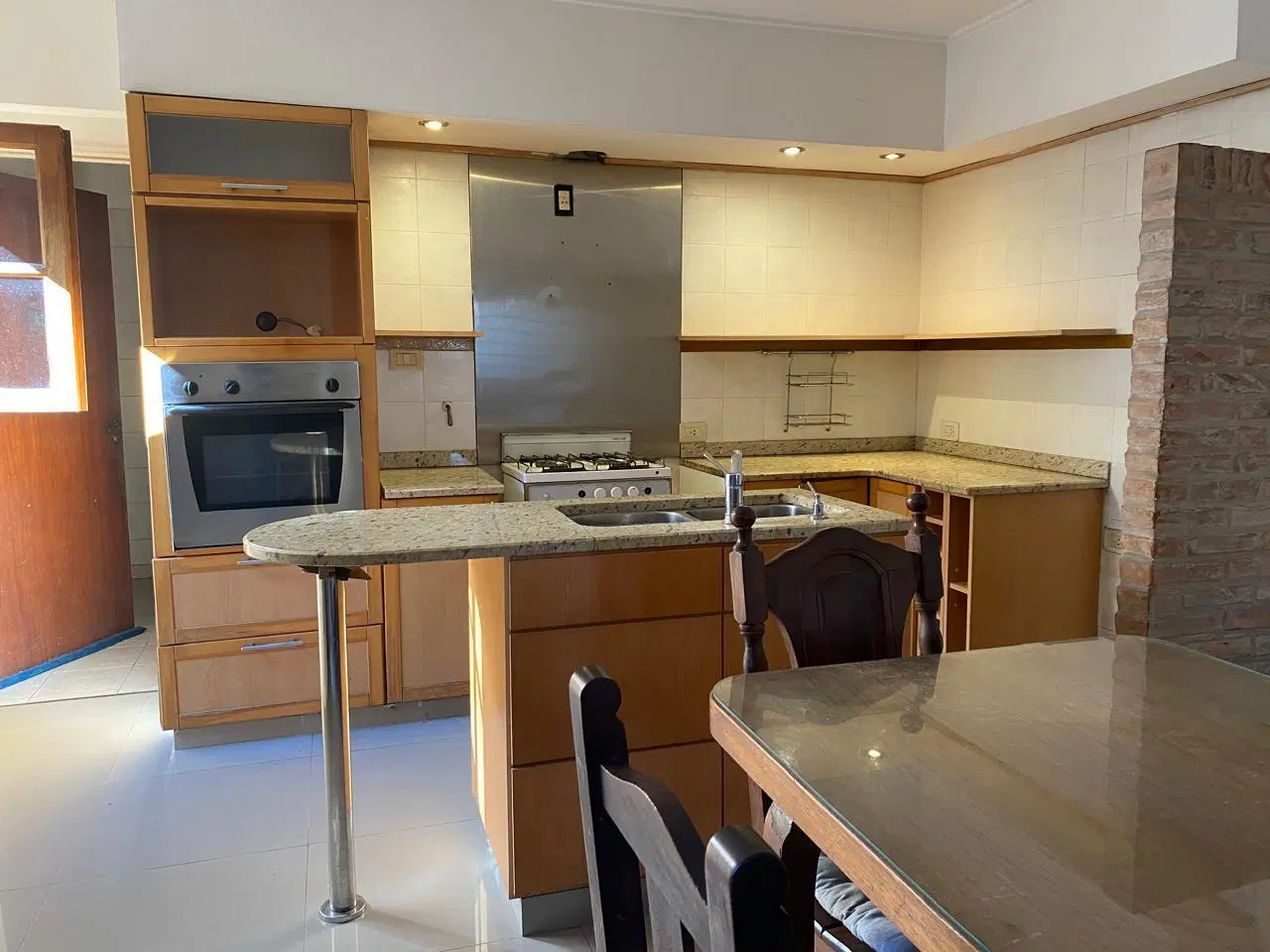 PH interno en venta. 529 y 9, Tolosa. 2 dormitorios, escritorio y jardín con quincho. 4