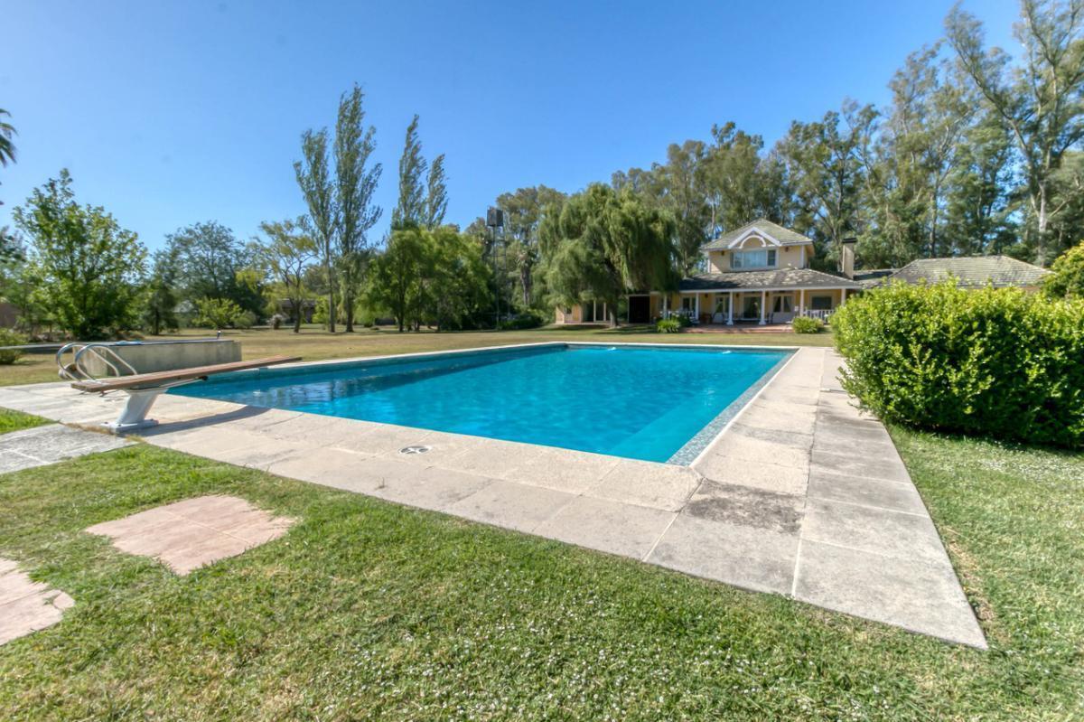 Foto de Casa en venta o alq. en el Barrio cerrado de Campos de Roca I. Lote de, imagen 2