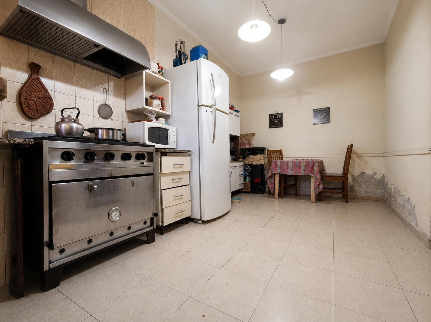 Foto de PH en venta en La Plata 3 dormitorios con garaje y patio, imagen 5