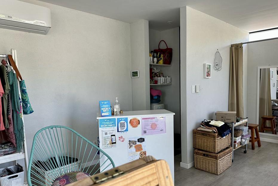 Foto de Local con gran vidriera nuevo. Alarma y aire acondicionado, imagen 2
