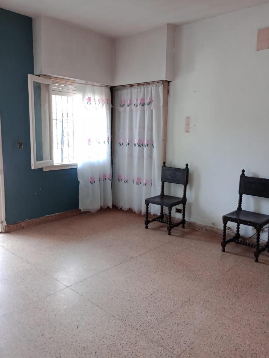 Foto de Chalet en venta de 3 dormitorios c/ cochera en Ramos Mejía, imagen 4