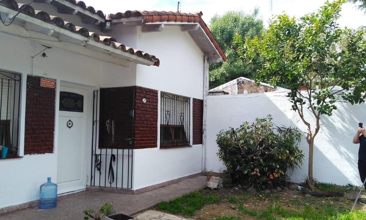 Chalet en venta de 3 dormitorios c/ cochera en Ramos Mejía