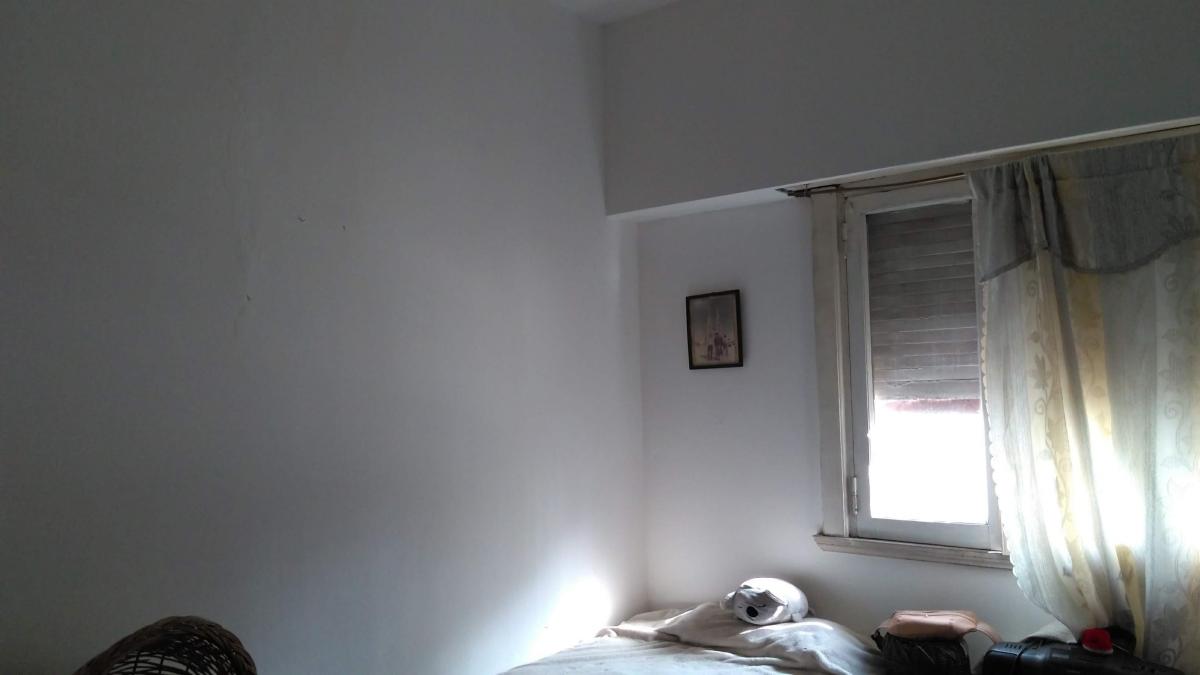Foto de Chalet en venta de 3 dormitorios c/ cochera en Ramos Mejía, imagen 2