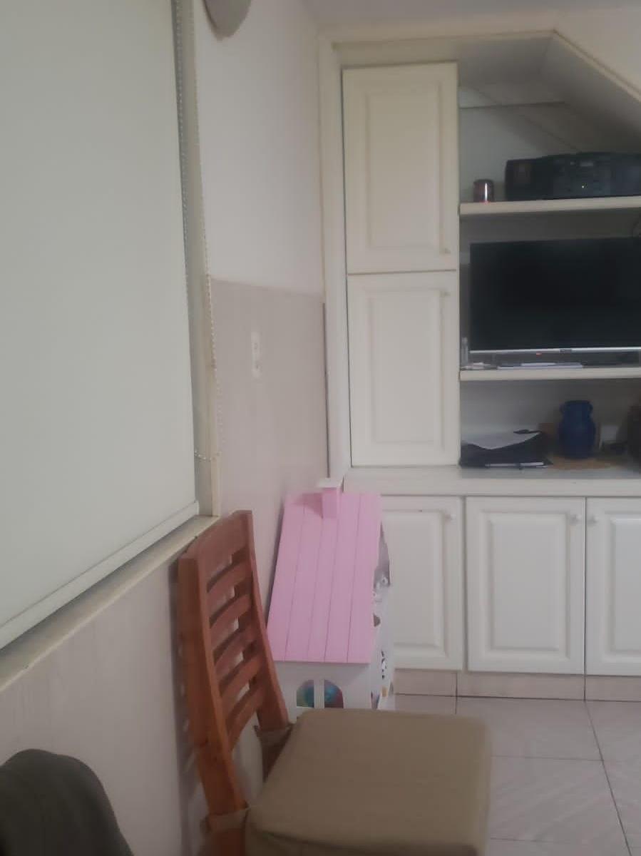 Foto de Casa 5 ambientes con cochera en V Sarmiento, imagen 2