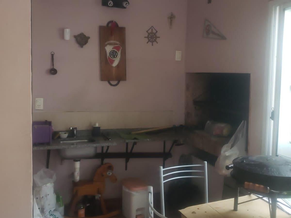 Casa 5 ambientes con cochera en V Sarmiento