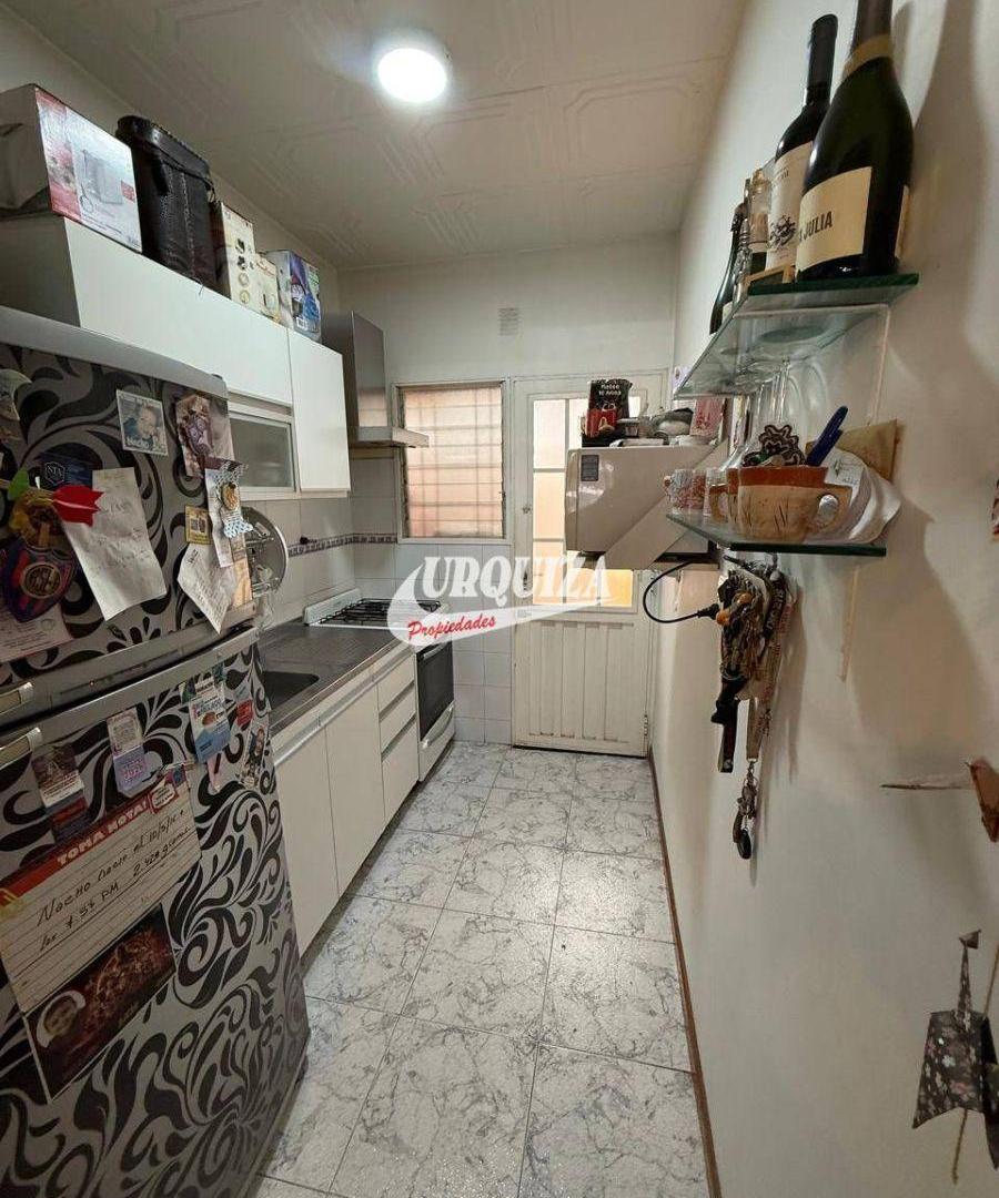 Foto de Dúplex en venta c/ cochera en Ramos Mejía, imagen 2