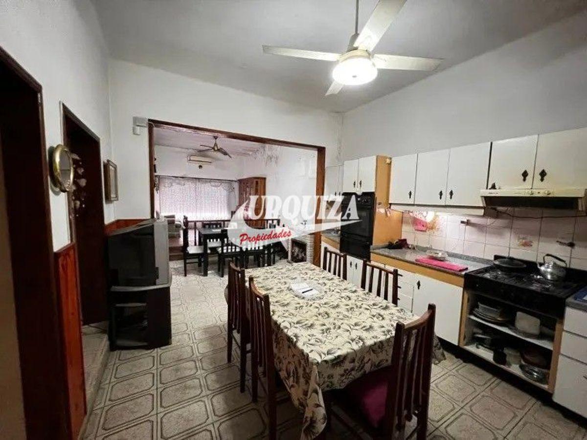 Foto de Casa en venta c/ cochera en Ramos Mejía, imagen 4