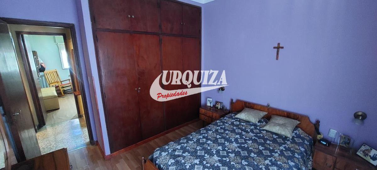 VENTA 2 CASAS SOBRE LOTE PROPIO CON COCHERA EN VILLA SARMIENTO