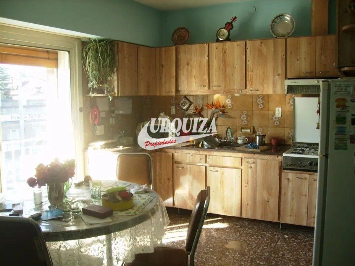 VENTA CASA 5 AMB CON COCHERA EN SAN JUSTO