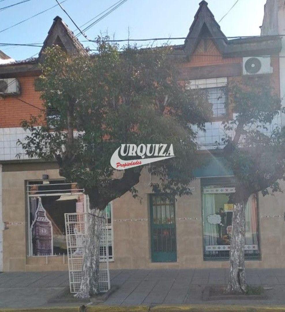 VENTA EN BLOCK CASA/PH + 3 LOCALES EN RAMOS MEJIA
