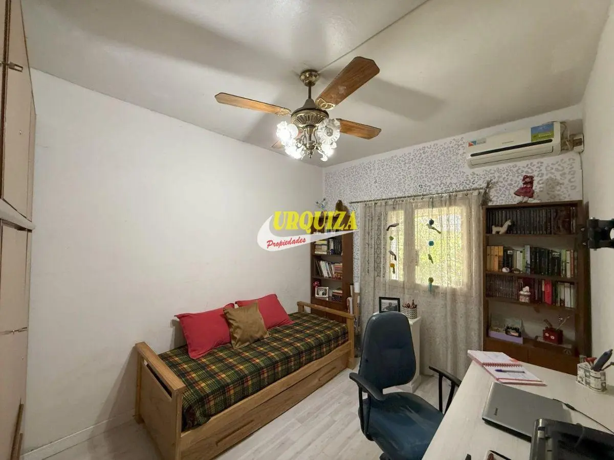 VENTA CHALET 3 AMB CON COCHERA EN VILLA LUZURIAGA 5