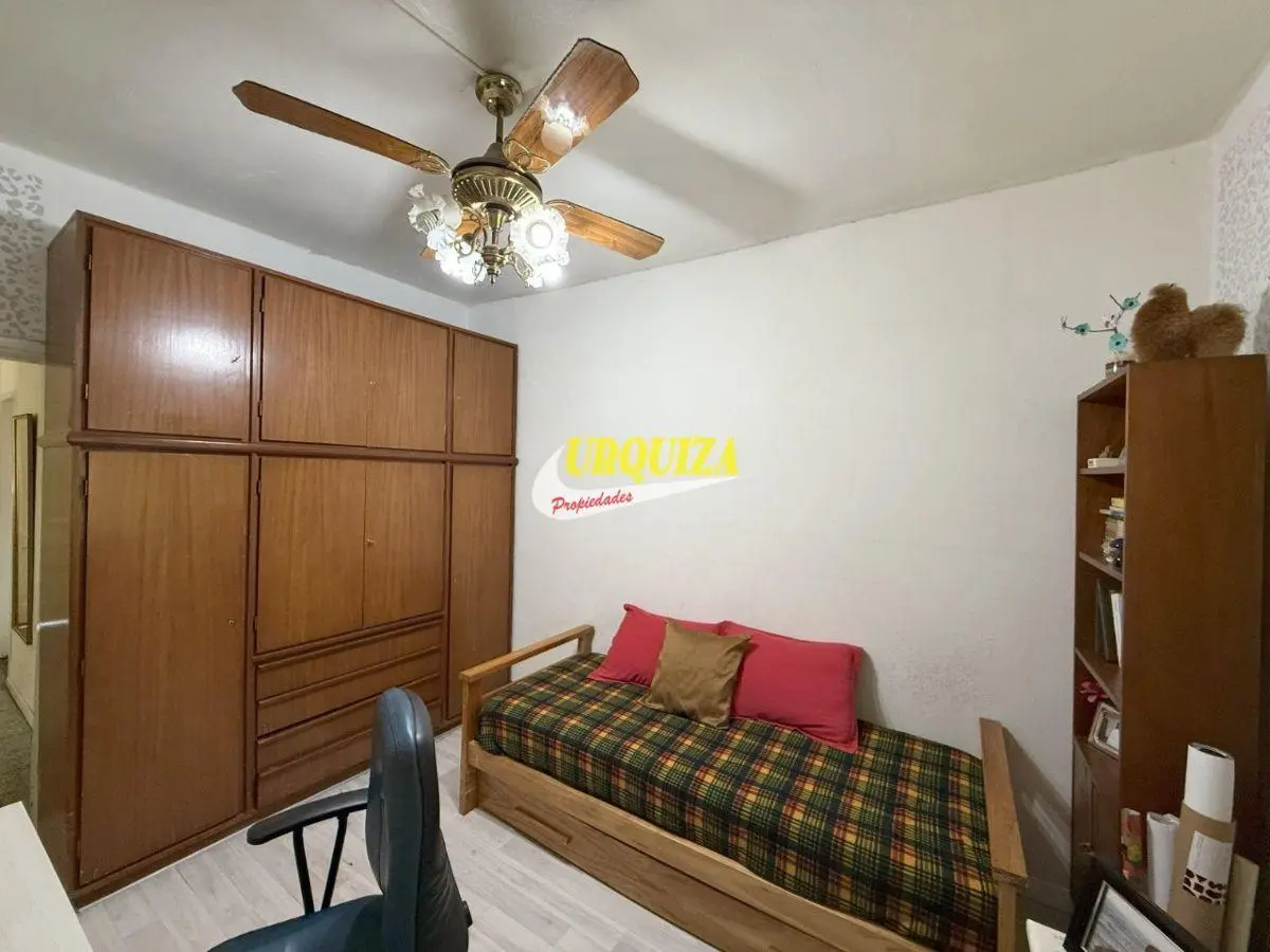 VENTA CHALET 3 AMB CON COCHERA EN VILLA LUZURIAGA 4
