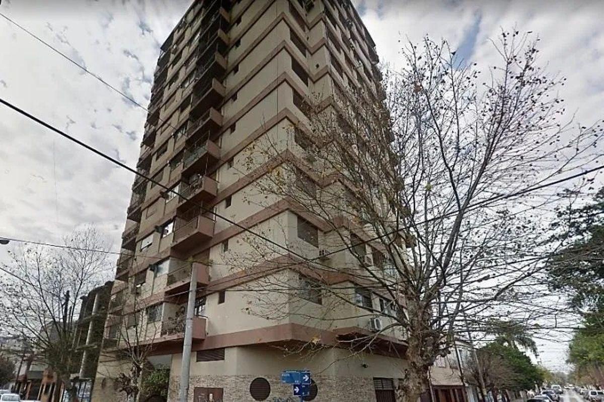 VENTA DEPTO 3 AMBIENTES AL FRENTE CON BALCON EN RAMOS MEJIA