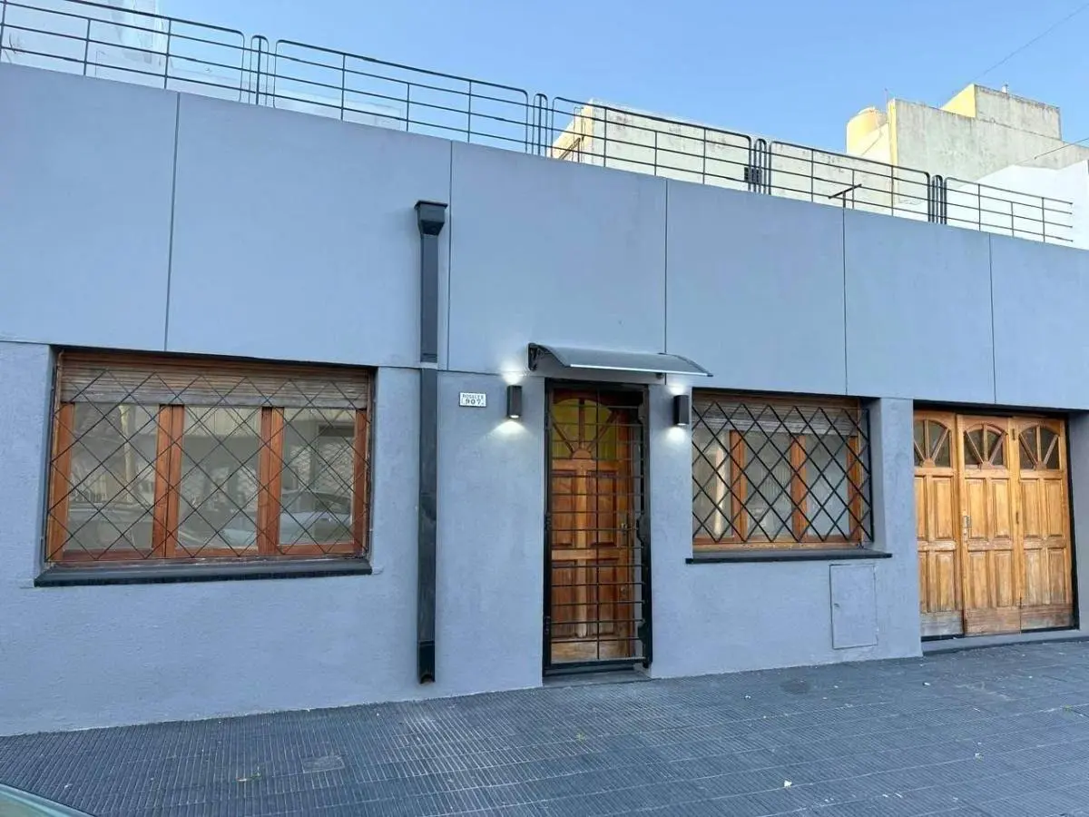 VENTA EXCELENTE PH 3 AMB AL FRENTE CON TERRAZA Y COCHERA EN RAMOS MEJIA 1
