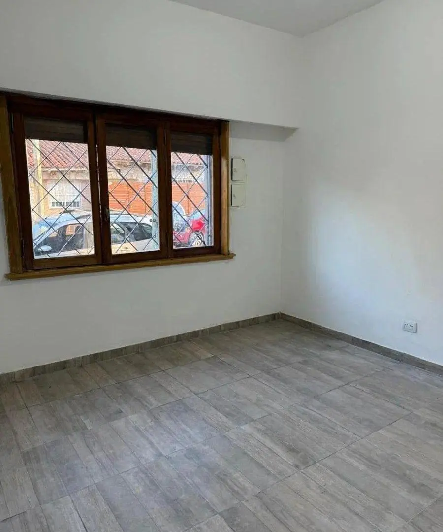 VENTA EXCELENTE PH 3 AMB AL FRENTE CON TERRAZA Y COCHERA EN RAMOS MEJIA 5