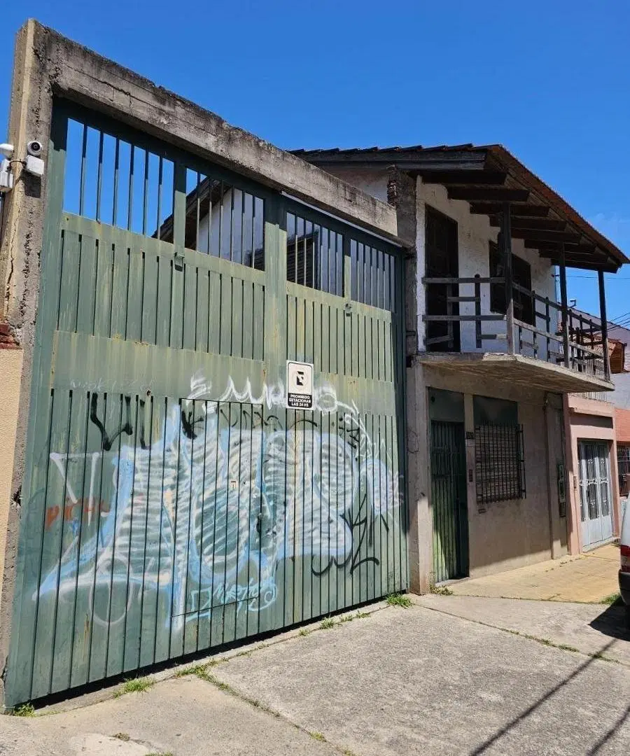 Galpón en alquiler de 575m2 ubicado en Tapiales 3