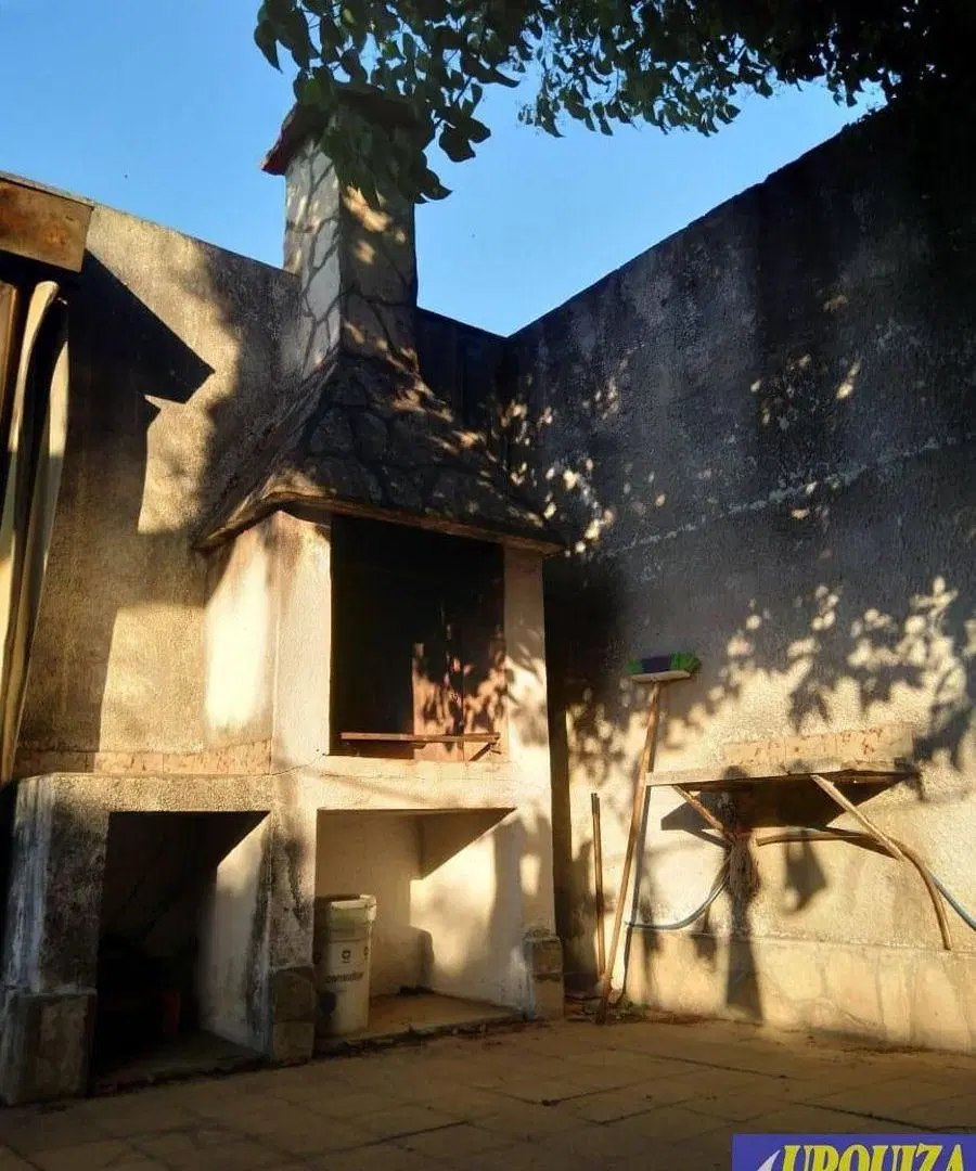 Casa en alquiler de 2 dormitorios c/ cochera en Morón 5