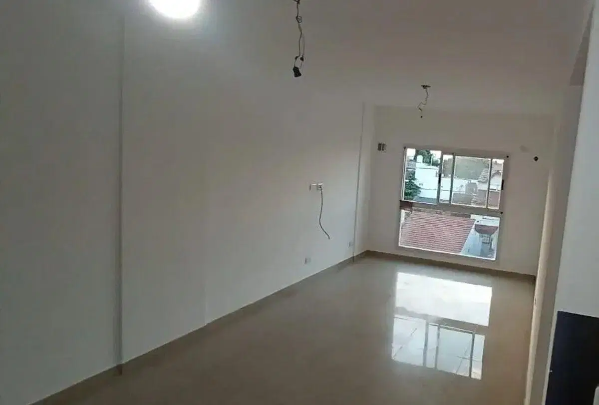 Departamento en alquiler c/ cochera en Villa Luzuriaga 4