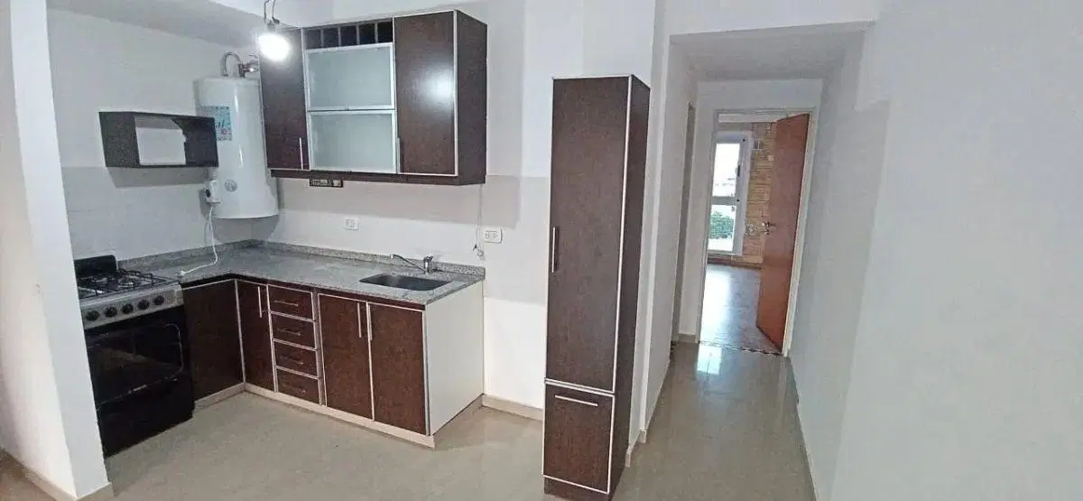 Departamento en alquiler c/ cochera en Villa Luzuriaga 3