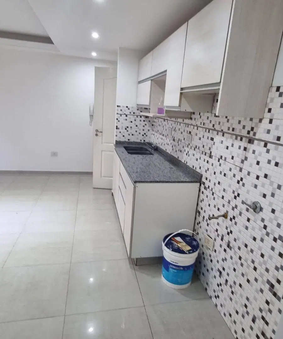 Departamento en alquiler c/ cochera en San Justo 1