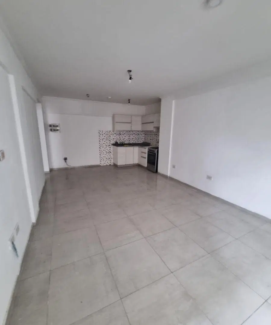 Departamento en alquiler c/ cochera en San Justo 3