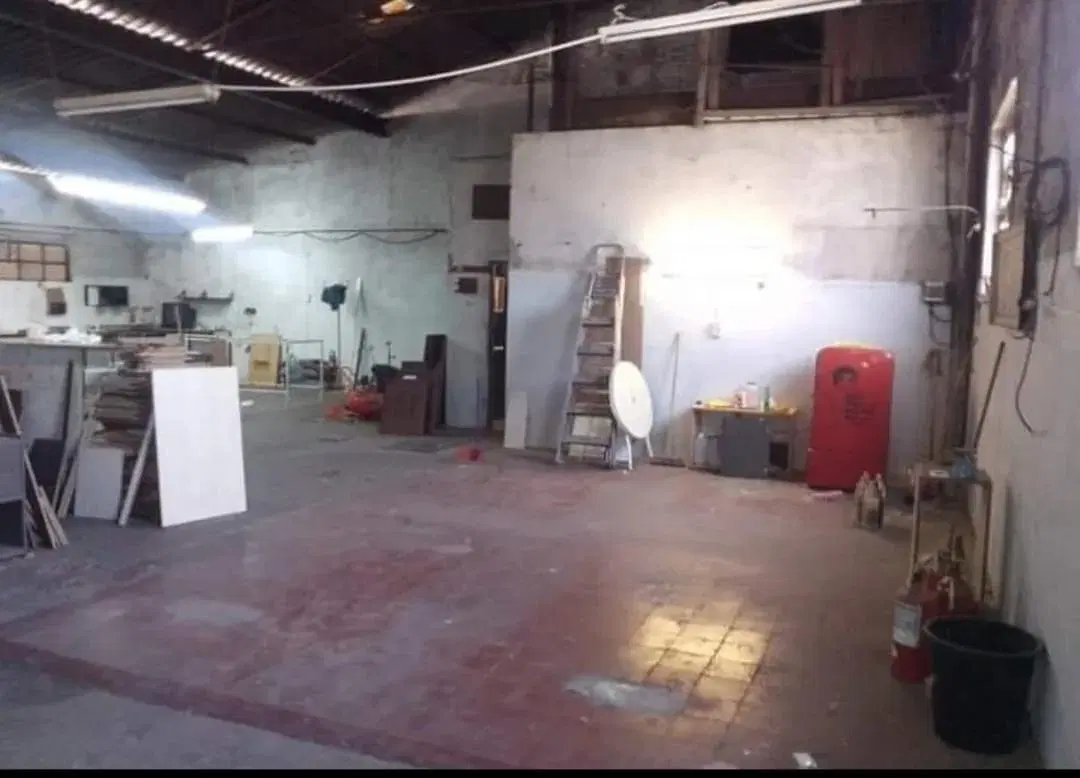 Depósito en alquiler de 500m2 ubicado en Ramos Mejía 5
