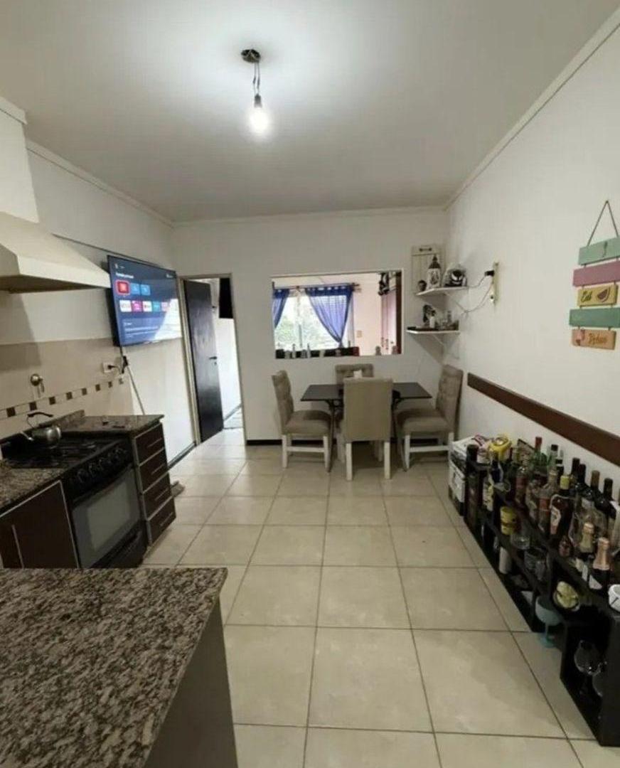 Foto de Departamento de 1 dormitorio con pileta en alquiler en Morón, imagen 1