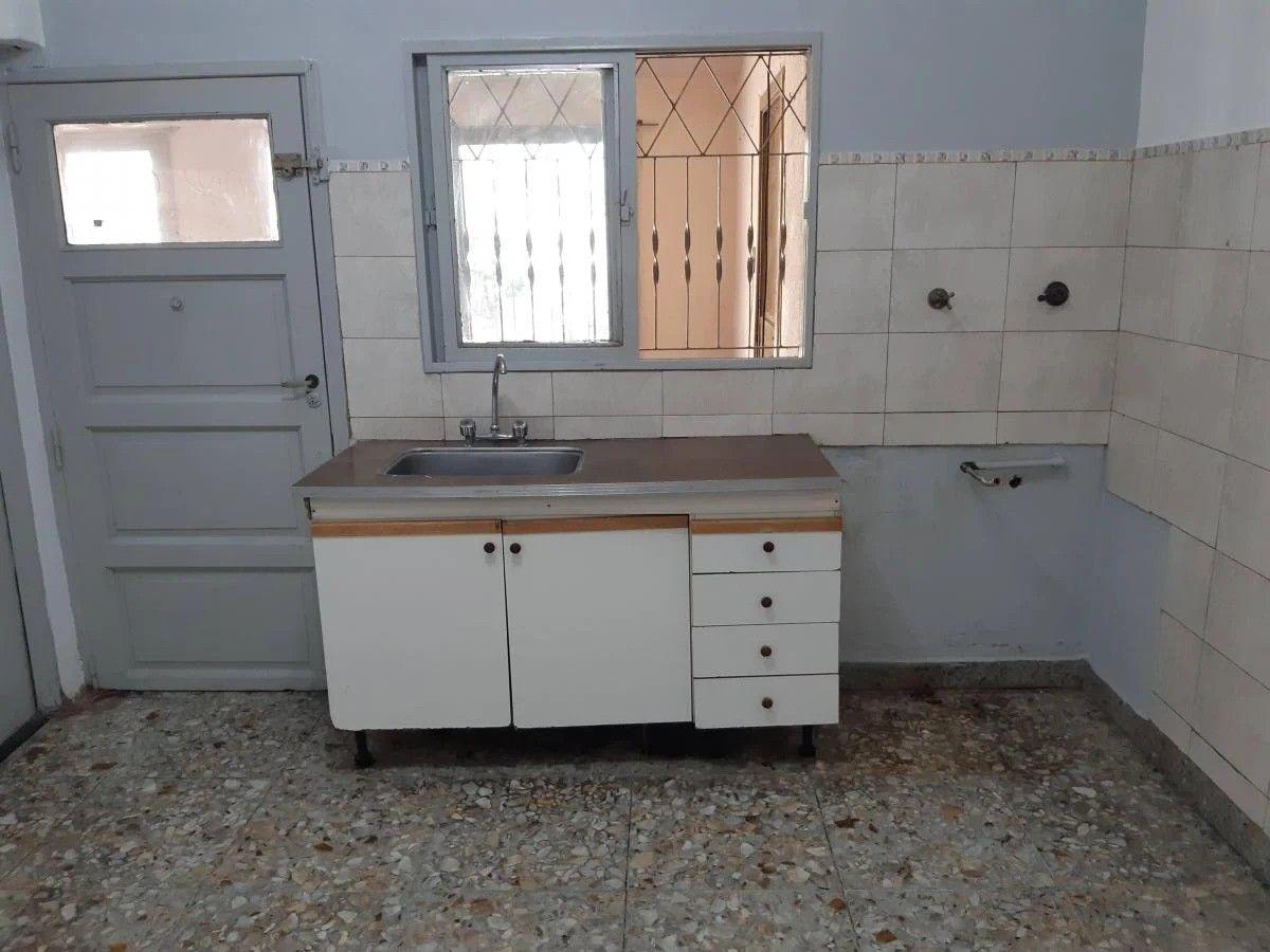 Foto de ALQUILER CASA 3 AMB EN VILLA LUZURIAGA, imagen 5