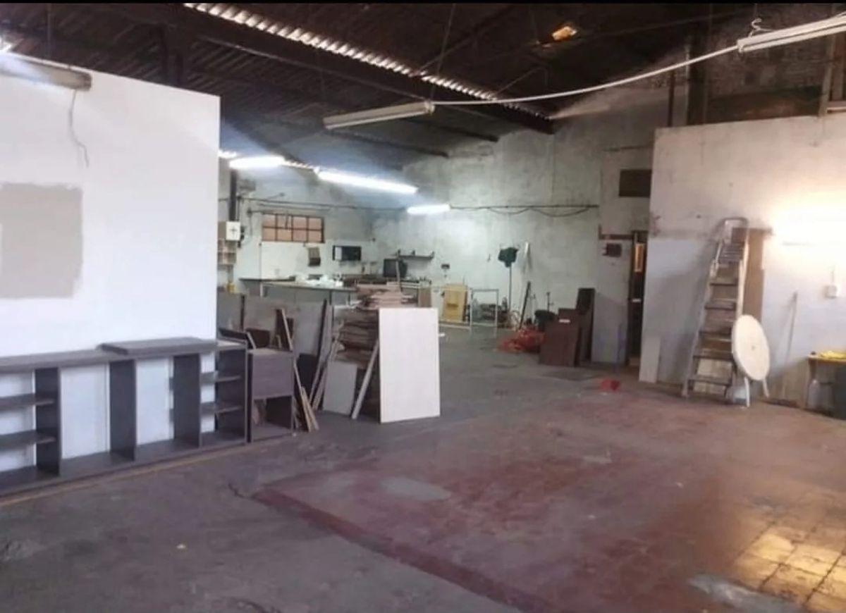 Foto de Galpón en alquiler de 500m2 ubicado en Ramos Mejía, imagen 3