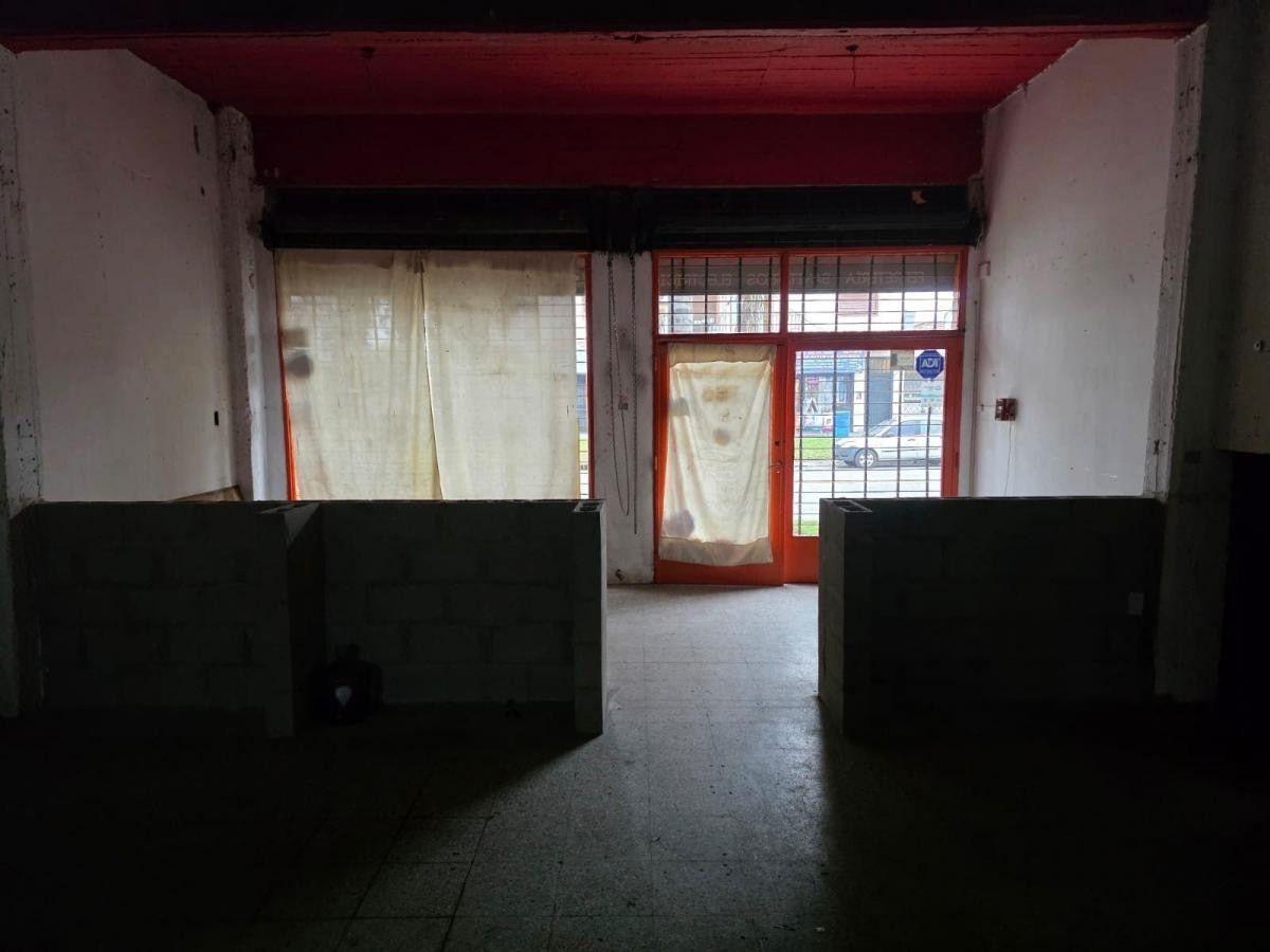 Foto de Alquiler Local Comercial de 95m²en Villa Luzuriaga, imagen 5